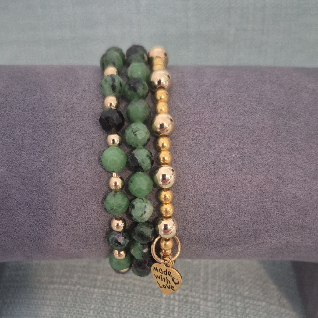 Zosite & Gold Braclets 6 1/2.